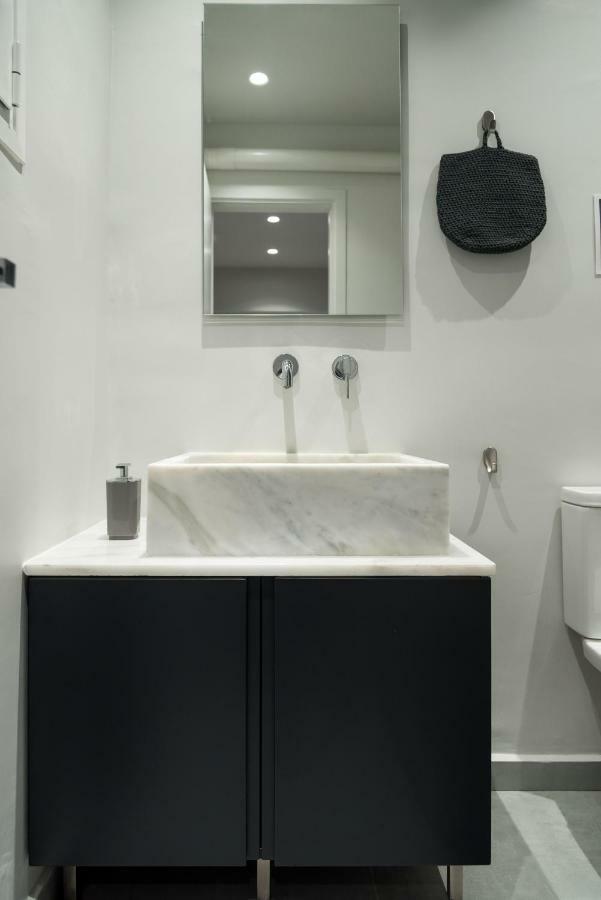 Central Cozy Studio With A Secret Garden Athens Exterior photo